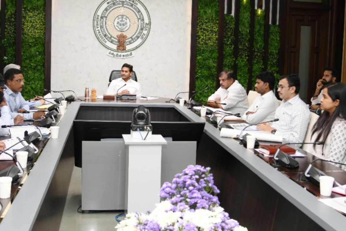 cm ys jagan reviews over education department and issues key orders regarding schemes implementation